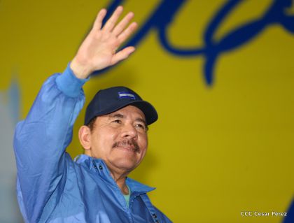 Presidente Daniel y Compañera Rosario en 37 Aniversario del Repliegue a Masaya