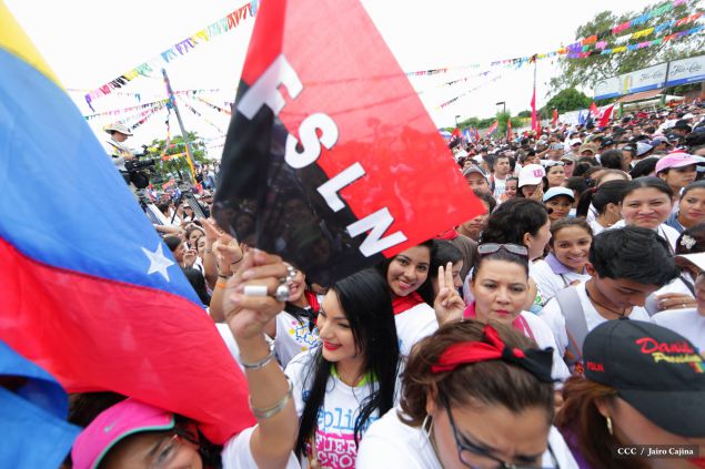 Presidente Daniel y Compañera Rosario en 37 Aniversario del Repliegue a Masaya