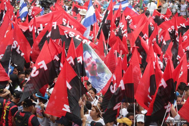 Presidente Daniel y Compañera Rosario en 37 Aniversario del Repliegue a Masaya