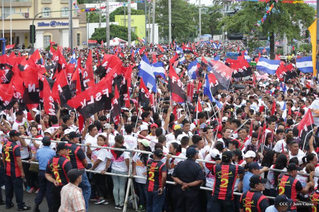 Presidente Daniel y Compañera Rosario en 37 Aniversario del Repliegue a Masaya