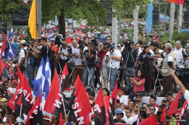 Presidente Daniel y Compañera Rosario en 37 Aniversario del Repliegue a Masaya