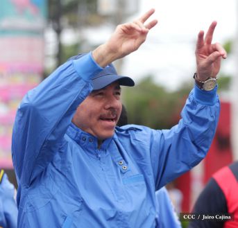 Presidente Daniel y Compañera Rosario en 37 Aniversario del Repliegue a Masaya