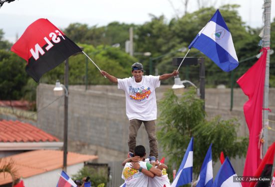Presidente Daniel y Compañera Rosario en 37 Aniversario del Repliegue a Masaya