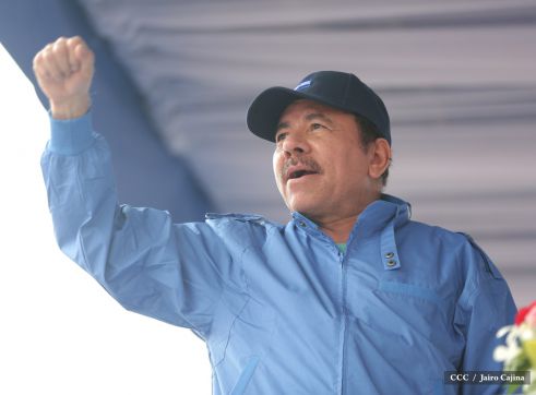 Presidente Daniel y Compañera Rosario en 37 Aniversario del Repliegue a Masaya