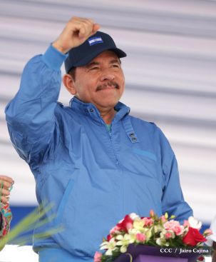 Presidente Daniel y Compañera Rosario en 37 Aniversario del Repliegue a Masaya