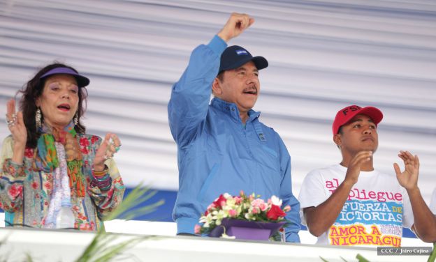 Presidente Daniel y Compañera Rosario en 37 Aniversario del Repliegue a Masaya