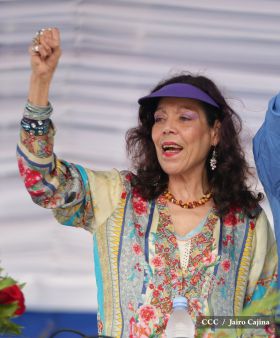 Presidente Daniel y Compañera Rosario en 37 Aniversario del Repliegue a Masaya