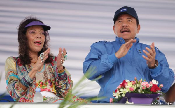 Presidente Daniel y Compañera Rosario en 37 Aniversario del Repliegue a Masaya