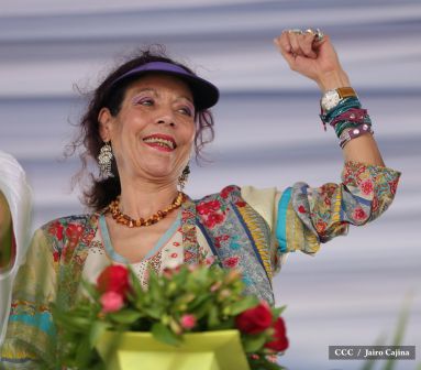 Presidente Daniel y Compañera Rosario en 37 Aniversario del Repliegue a Masaya