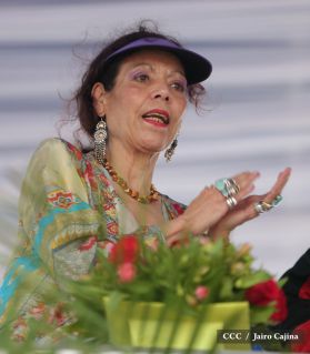 Presidente Daniel y Compañera Rosario en 37 Aniversario del Repliegue a Masaya