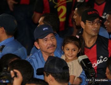 Presidente Daniel y Compañera Rosario en 37 Aniversario del Repliegue a Masaya