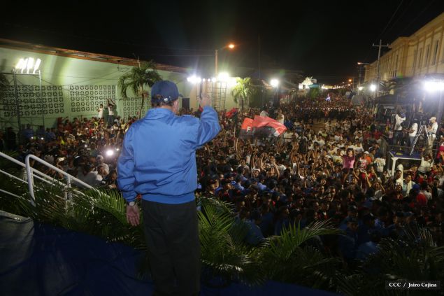Presidente Daniel y Compañera Rosario en 37 Aniversario del Repliegue a Masaya