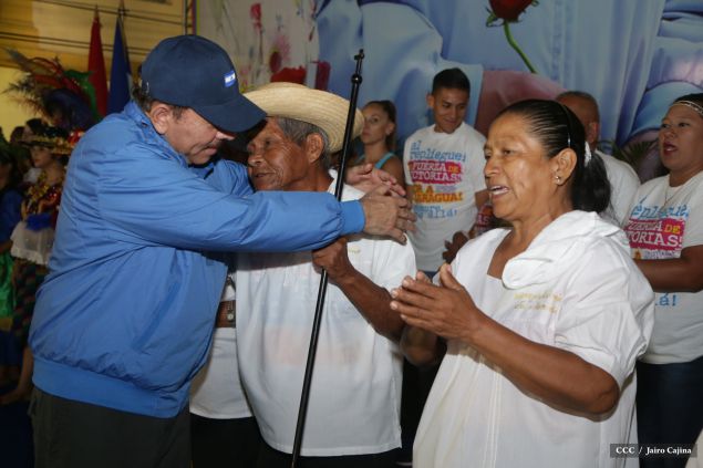 Presidente Daniel y Compañera Rosario en 37 Aniversario del Repliegue a Masaya