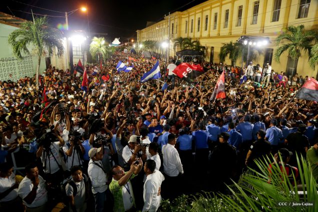 Presidente Daniel y Compañera Rosario en 37 Aniversario del Repliegue a Masaya