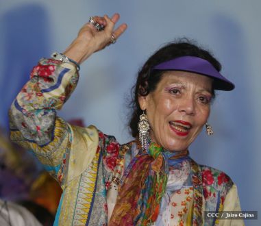 Presidente Daniel y Compañera Rosario en 37 Aniversario del Repliegue a Masaya