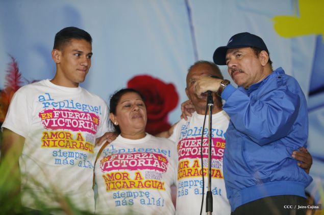 Presidente Daniel y Compañera Rosario en 37 Aniversario del Repliegue a Masaya