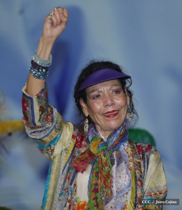 Presidente Daniel y Compañera Rosario en 37 Aniversario del Repliegue a Masaya