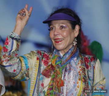 Presidente Daniel y Compañera Rosario en 37 Aniversario del Repliegue a Masaya