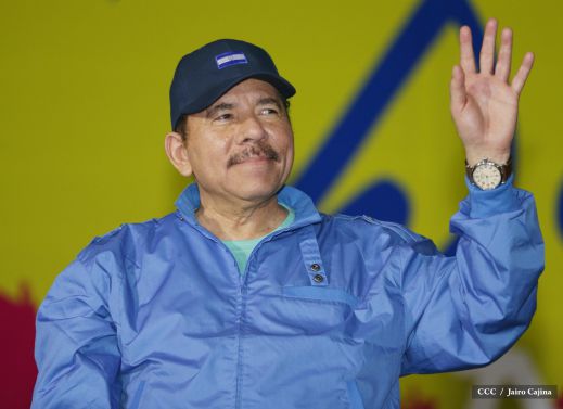 Presidente Daniel y Compañera Rosario en 37 Aniversario del Repliegue a Masaya