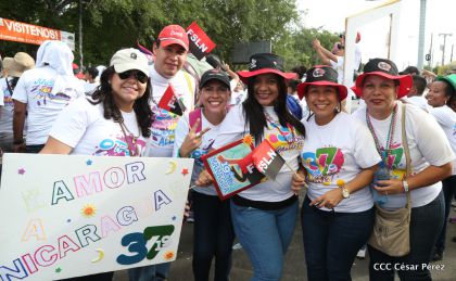 Juventud, Adelante con Daniel!