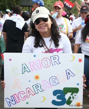 Juventud, Adelante con Daniel!