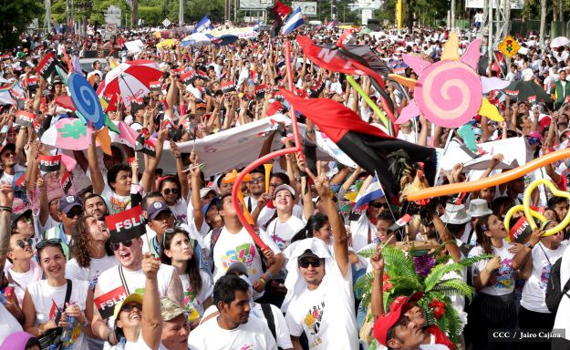 Juventud, Adelante con Daniel!