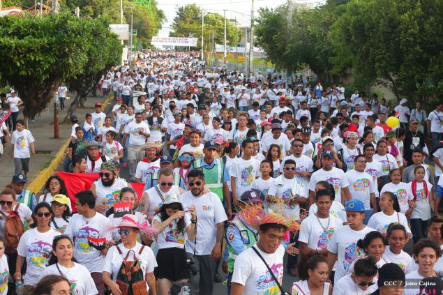 Juventud, Adelante con Daniel!