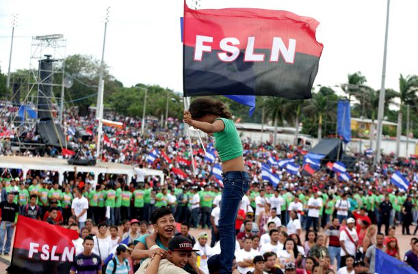 Daniel y Rosario celebran el 37 Aniversario de la Revolución Popular Sandinista