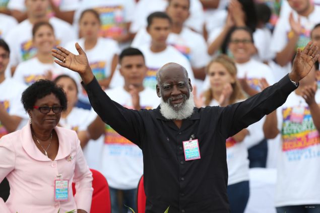Daniel y Rosario celebran el 37 Aniversario de la Revolución Popular Sandinista