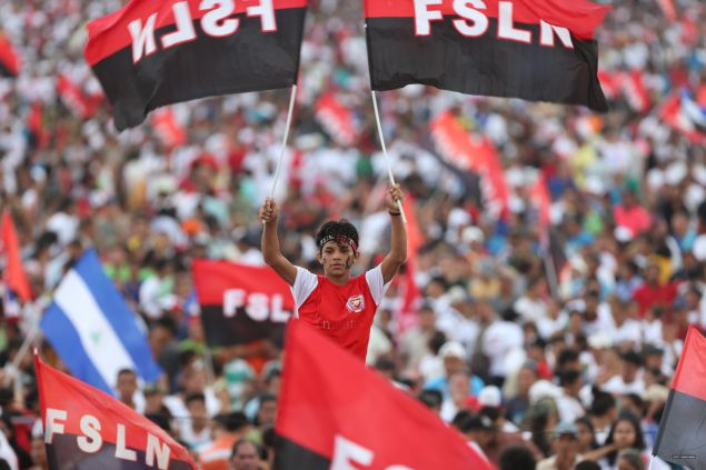 Daniel y Rosario celebran el 37 Aniversario de la Revolución Popular Sandinista