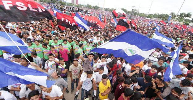 Daniel y Rosario celebran el 37 Aniversario de la Revolución Popular Sandinista