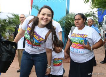 Daniel y Rosario celebran el 37 Aniversario de la Revolución Popular Sandinista