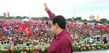 Daniel y Rosario celebran el 37 Aniversario de la Revolución Popular Sandinista