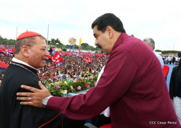 Daniel y Rosario celebran el 37 Aniversario de la Revolución Popular Sandinista