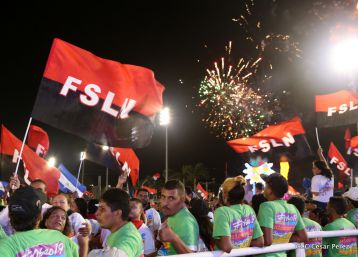 Daniel y Rosario celebran el 37 Aniversario de la Revolución Popular Sandinista