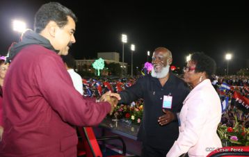 Daniel y Rosario celebran el 37 Aniversario de la Revolución Popular Sandinista