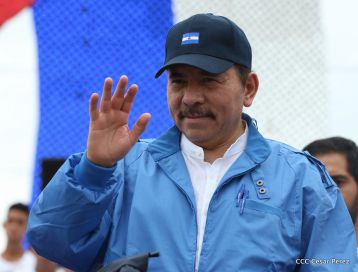 Daniel y Rosario celebran el 37 Aniversario de la Revolución Popular Sandinista