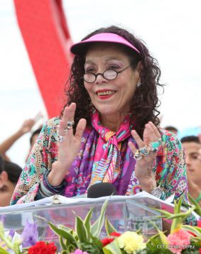 Daniel y Rosario celebran el 37 Aniversario de la Revolución Popular Sandinista