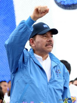 Daniel y Rosario celebran el 37 Aniversario de la Revolución Popular Sandinista