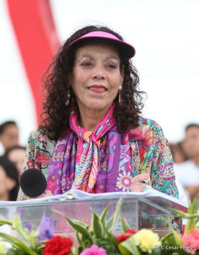 Daniel y Rosario celebran el 37 Aniversario de la Revolución Popular Sandinista