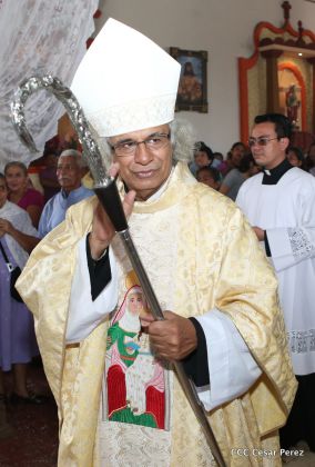 Cardenal Brenes oficia Misa en honor a Santa Ana