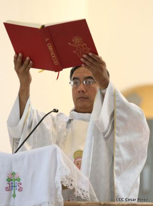 Cardenal Brenes oficia Misa en honor a Santa Ana