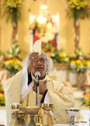 Cardenal Brenes oficia Misa en honor a Santa Ana