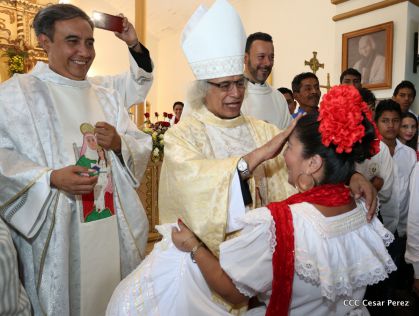 Cardenal Brenes oficia Misa en honor a Santa Ana