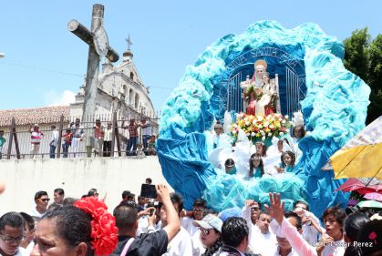 Cardenal Brenes oficia Misa en honor a Santa Ana