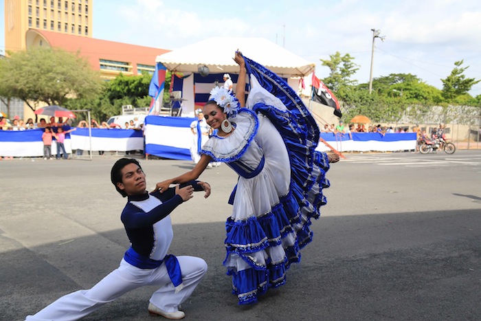 Inician Desfiles Patrios 2013