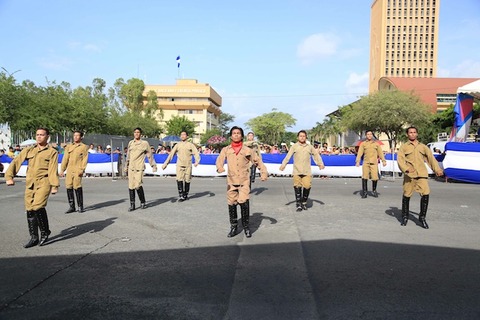 Inician Desfiles Patrios 2013