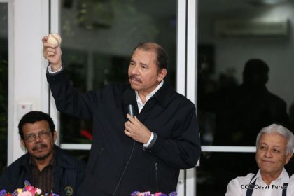Presidente Daniel abandera a atletas nicaragüenses que participarán en Juegos Olímpicos y Paralímpicos Río 2016