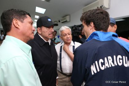 Presidente Daniel abandera a atletas nicaragüenses que participarán en Juegos Olímpicos y Paralímpicos Río 2016