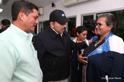 Presidente Daniel abandera a atletas nicaragüenses que participarán en Juegos Olímpicos y Paralímpicos Río 2016